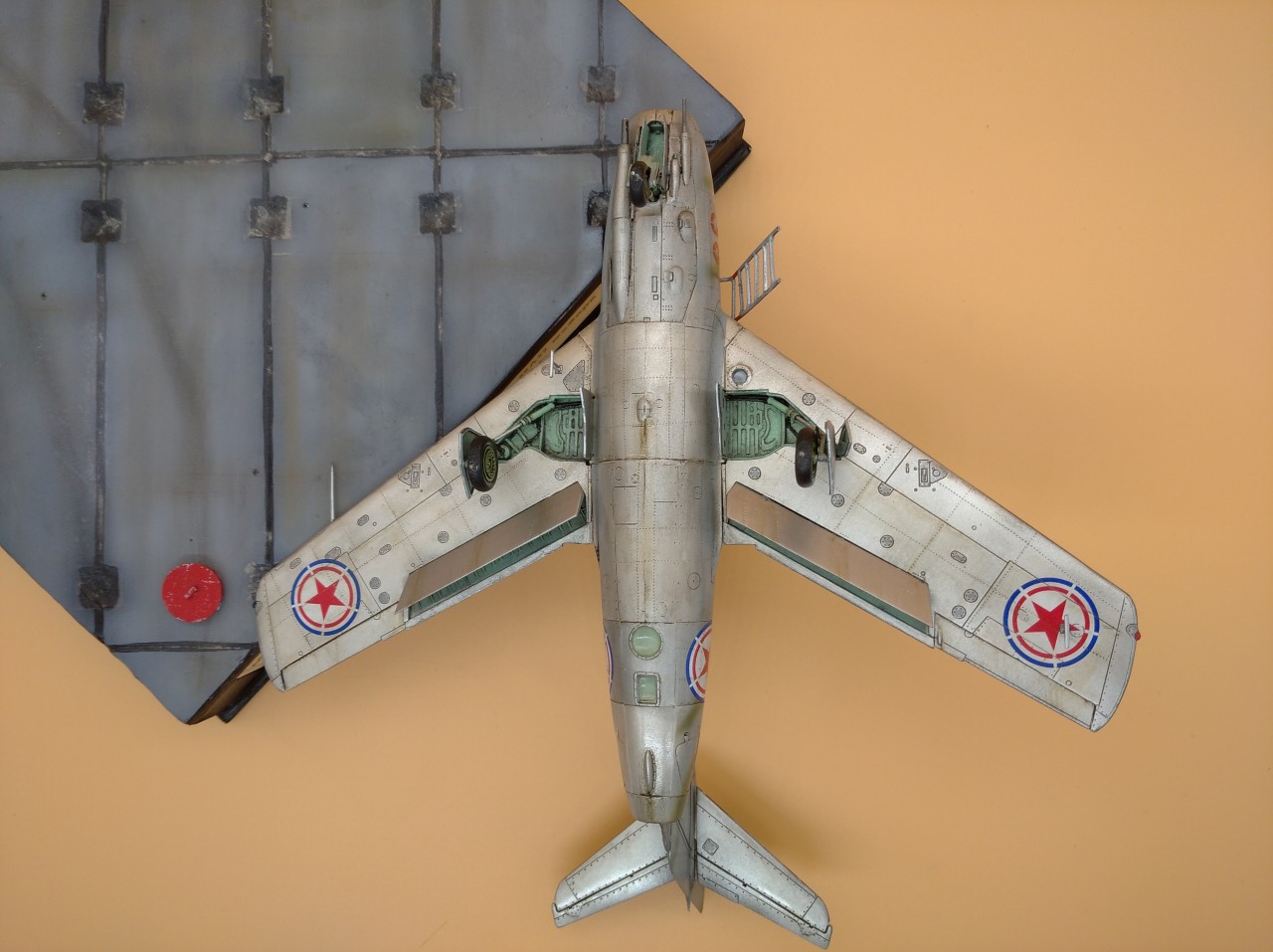 Диорамы и виньетки: МиГ-15-бис майора М.Ф. Юдина, фото #10