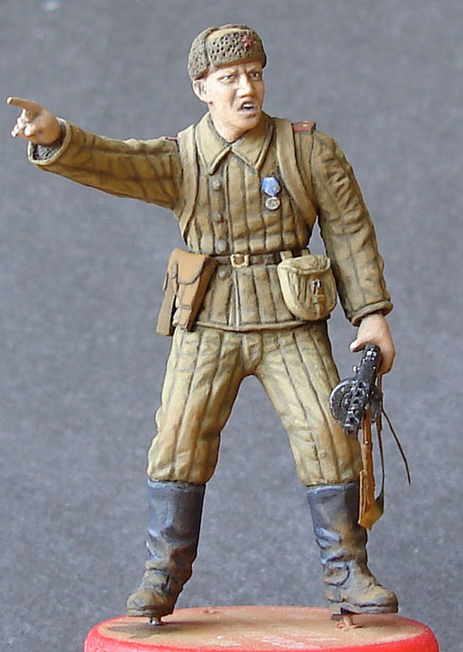 Figures: Red Army leutnant and machine gunner, photo #1
