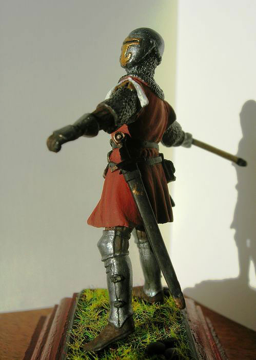 Figures: Austrian knight, XIV century, photo #2