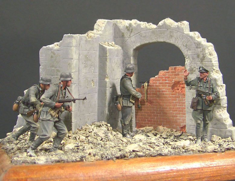 Dioramas and Vignettes: Schnell!, photo #1