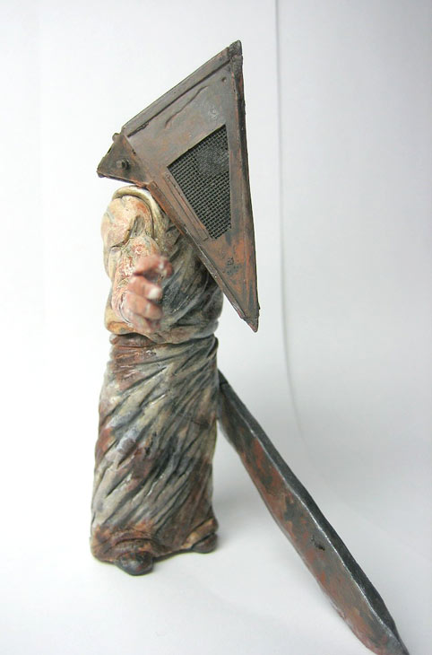 Miscellaneous: Pyramid Head, photo #2