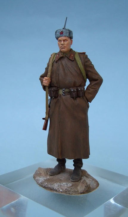 Figures: Red Army soldier, 1943-45, photo #1