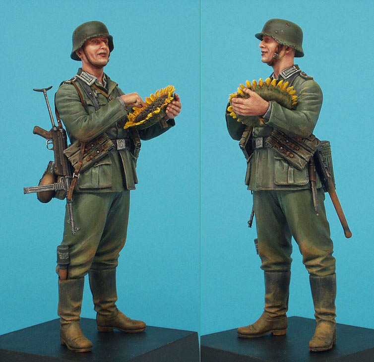 Figures: German soldier with sunflower, photo #3