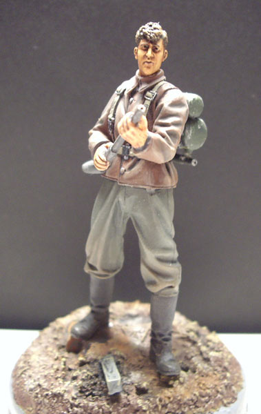 Figures: German soldier with flamethrower, photo #1