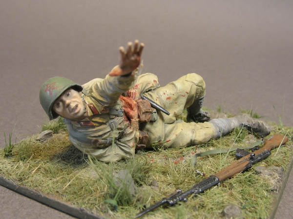Figures: Wounded Red Army soldier, 1941, photo #1