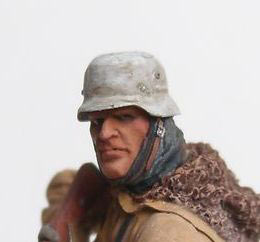 Figures: Winter 1943, photo #8