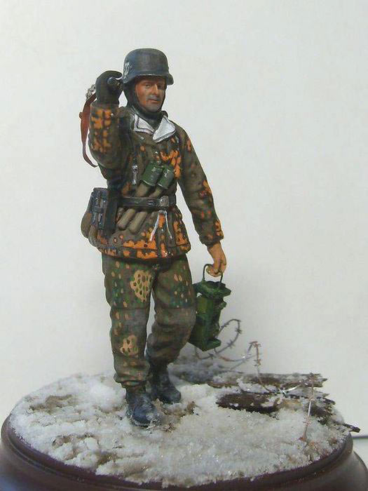 Figures: Waffen-SS soldier, photo #1