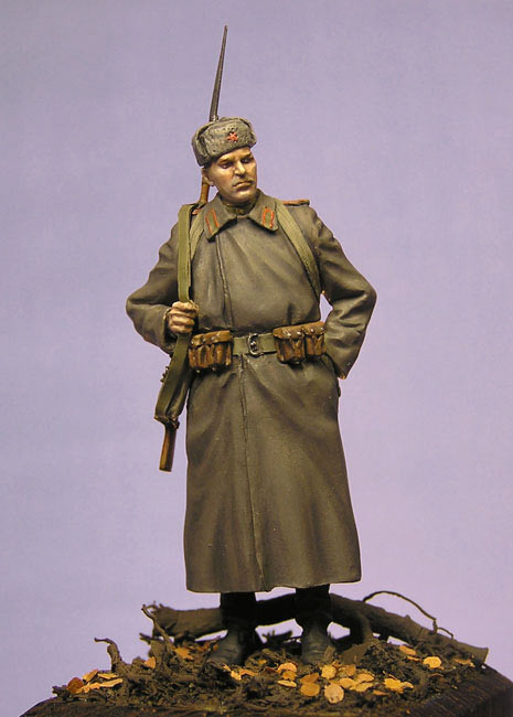 Figures: Red Army soldier, winter 1943-45, photo #1