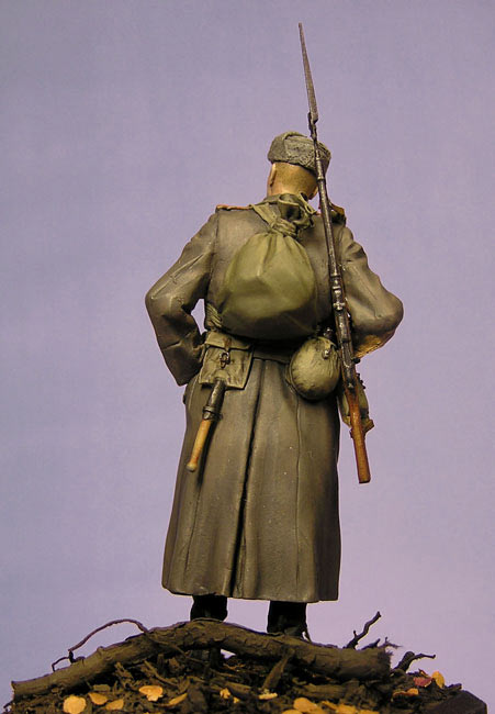 Figures: Red Army soldier, winter 1943-45, photo #5