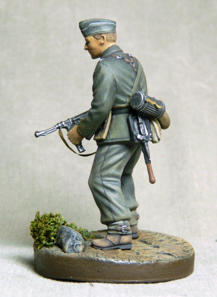 Figures: German infantryman with MP, photo #3