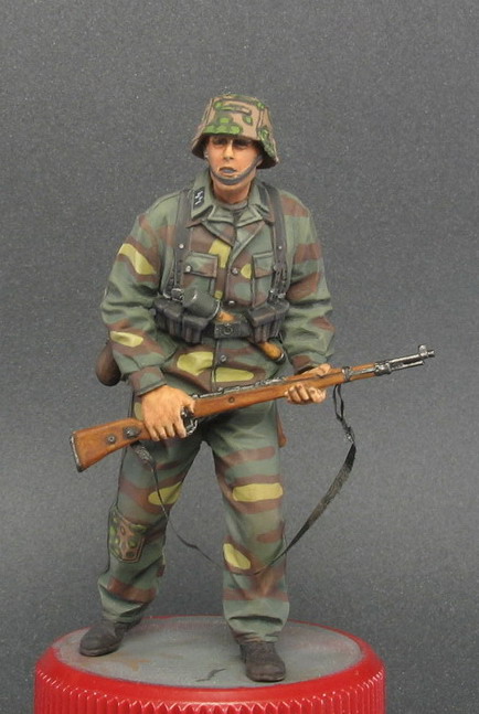 Dioramas and Vignettes: Grenadiers, 12nd SS div. 