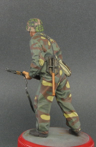 Dioramas and Vignettes: Grenadiers, 12nd SS div. 