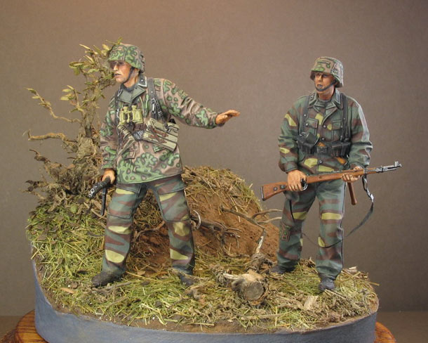 Dioramas and Vignettes: Grenadiers, 12nd SS div. 