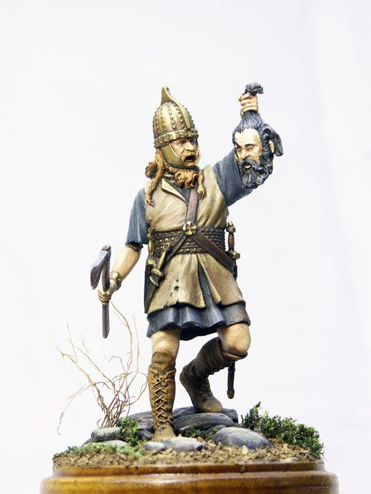 Figures: Celtic warrior, 1 B.C., photo #1