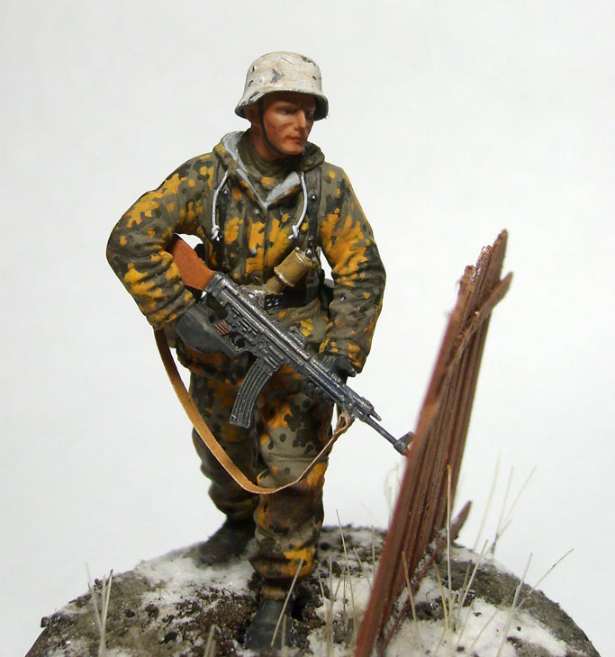 Sculpture: Waffen-SS trooper, photo #5