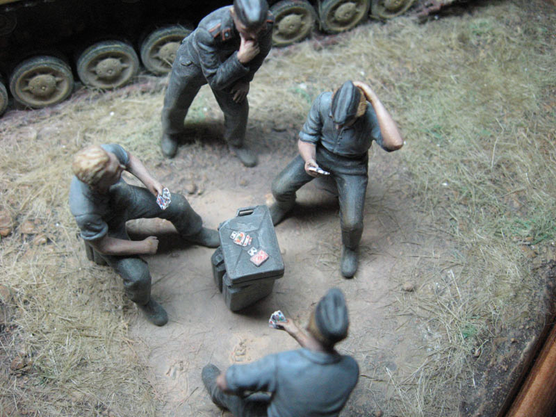 Dioramas and Vignettes: Four crewmen and the dog, photo #12