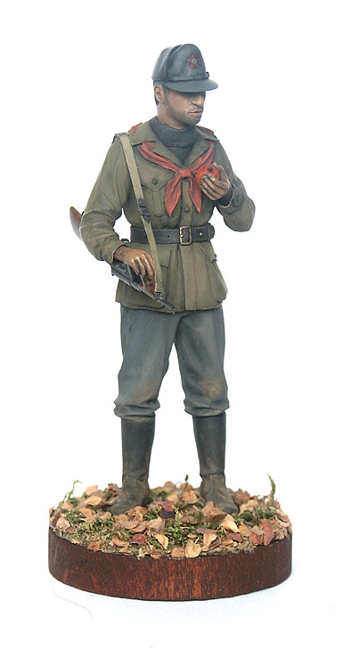 Figures: Italian Partisan, photo #5