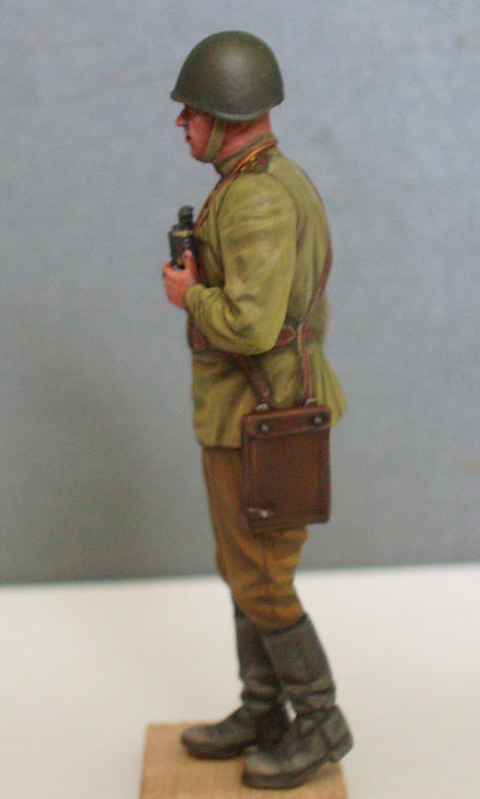 Figures: Red Army officer, summer 1943, photo #3
