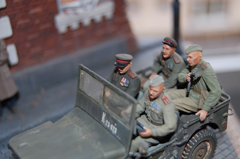 Dioramas and Vignettes: The Victors, photo #5
