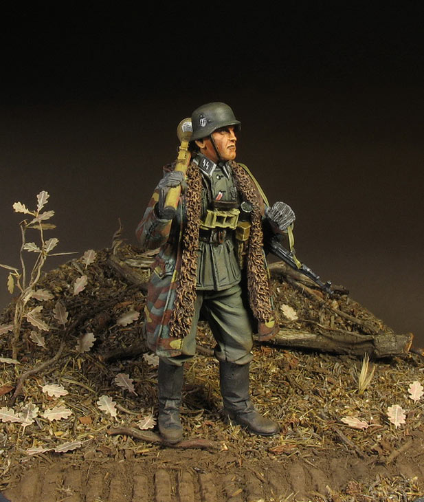 Figures: SS Hauptsturmfuehrer, photo #10