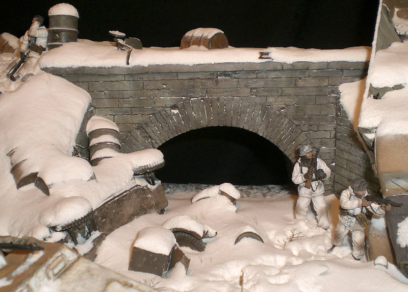 Dioramas and Vignettes: Hot January, photo #1
