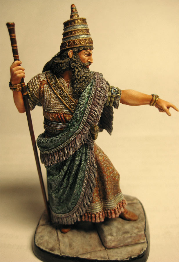 Figures: Assyrian King, photo #1