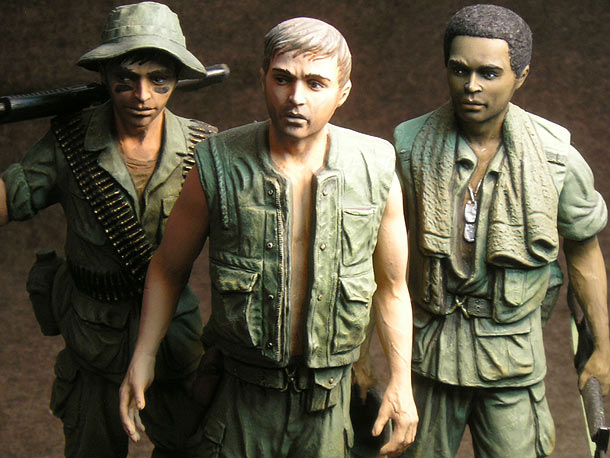 Figures: Vietnam memorial comes alive