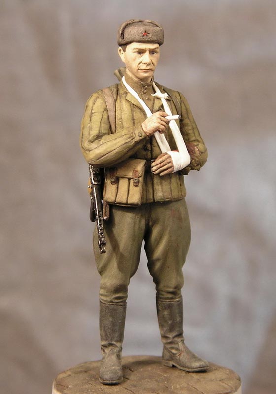 Figures: Wounded Red Army trooper, photo #10