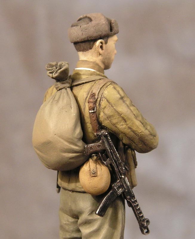 Figures: Wounded Red Army trooper, photo #12