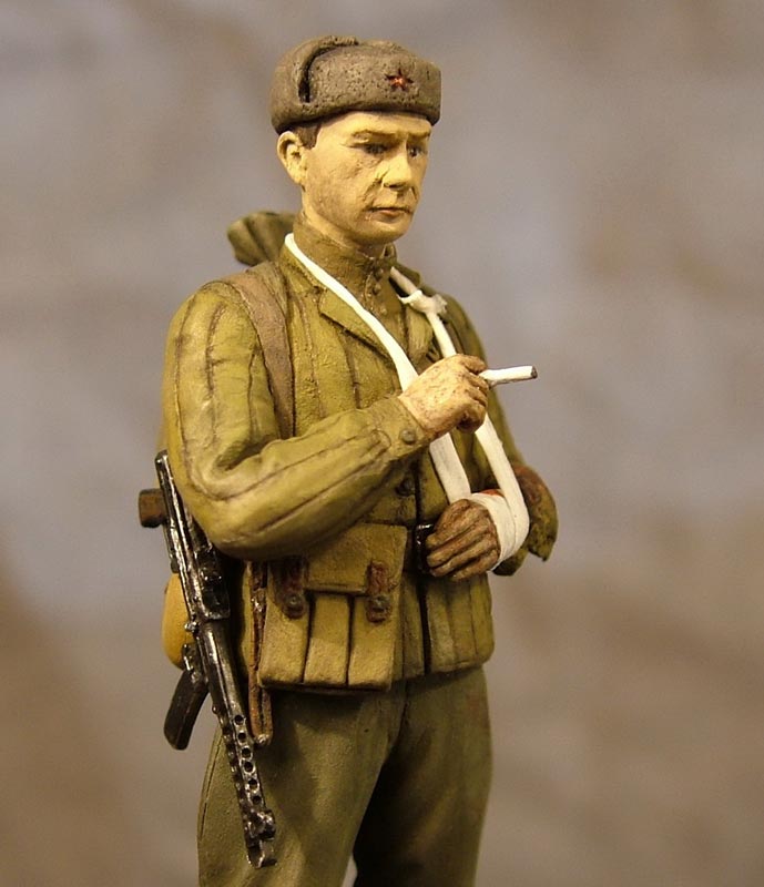 Figures: Wounded Red Army trooper, photo #14