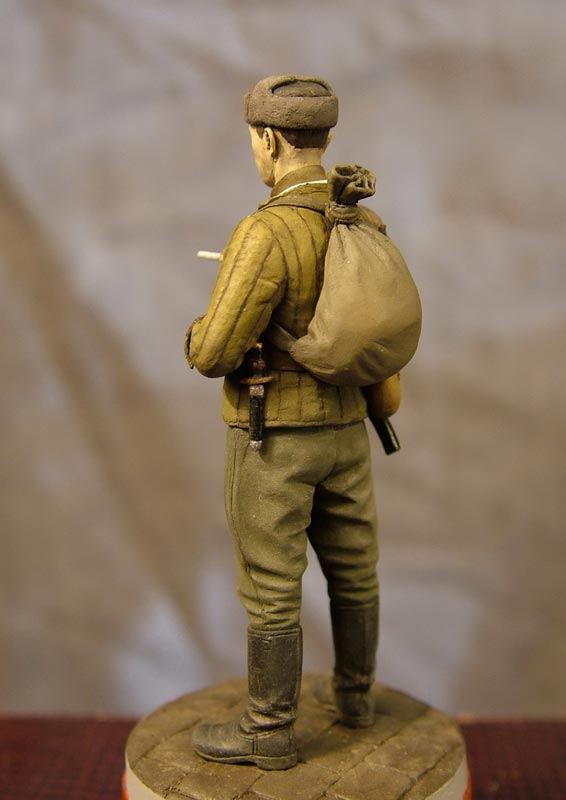 Figures: Wounded Red Army trooper, photo #5