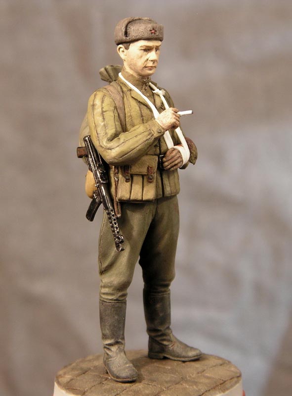 Figures: Wounded Red Army trooper, photo #9