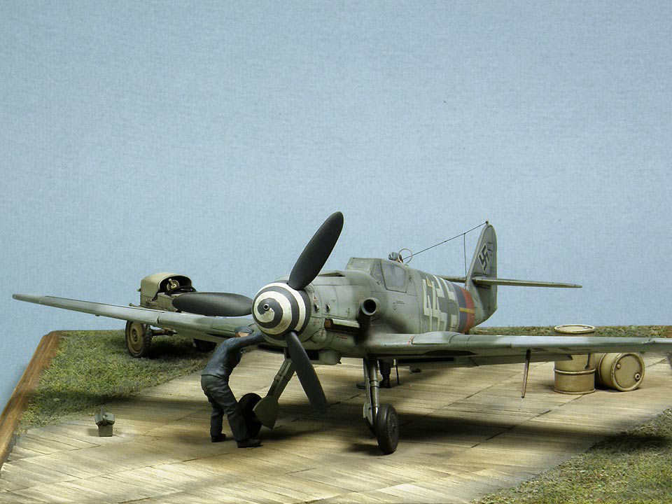 Диорамы и виньетки: Bf.109G-10, или 