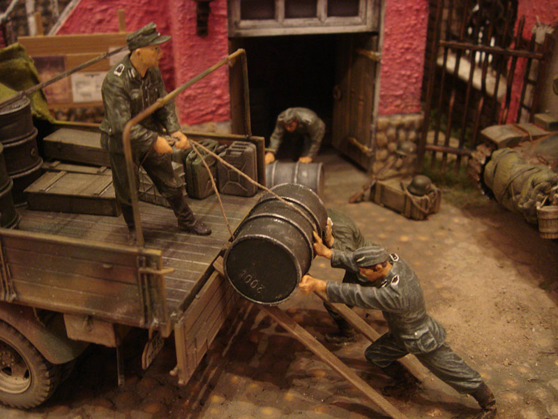 Dioramas and Vignettes: The loading, photo #6