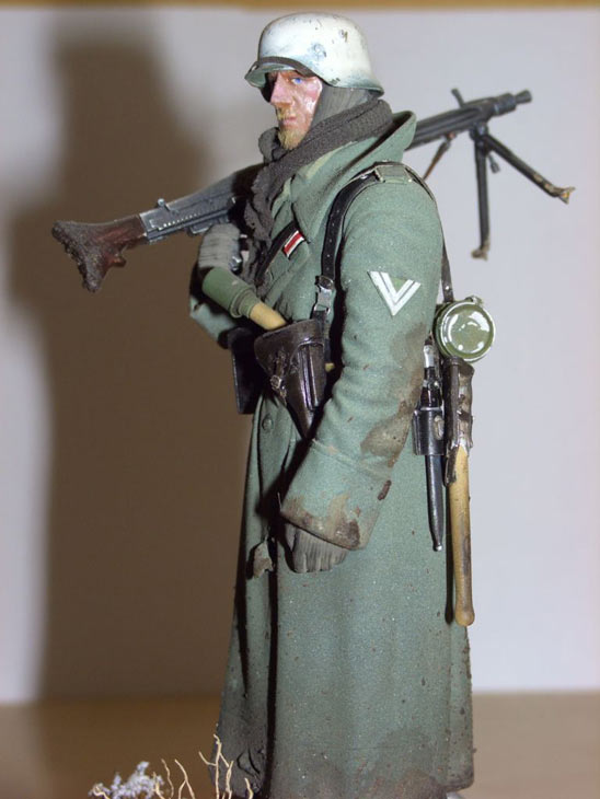 Figures: Eastern Front veteran, winter 1944, photo #2