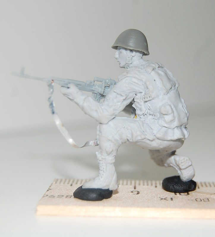 Sculpture: Flamethrower operator and sniper, photo #7
