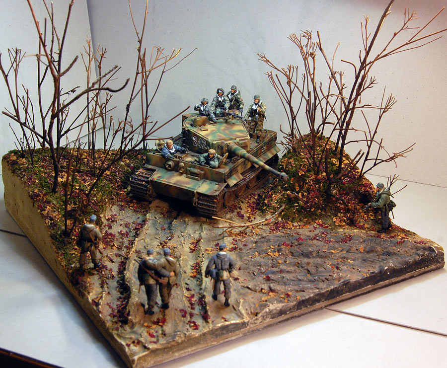 Dioramas and Vignettes: Assembly of remnants, photo #3