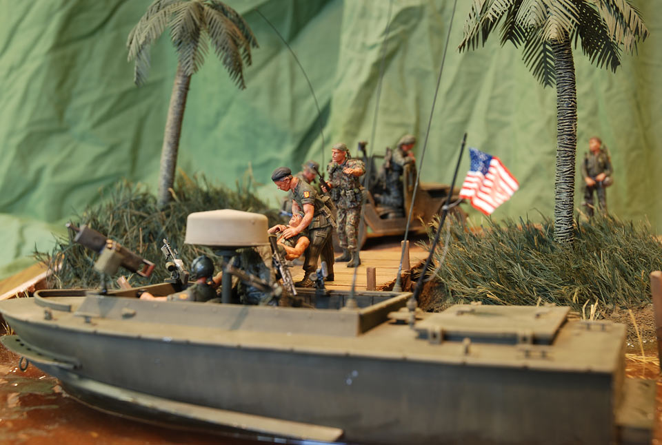 Dioramas and Vignettes:  Casualty of War, photo #16