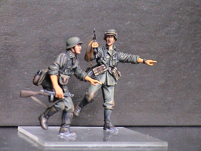Figures: Two Soldiers, photo #3