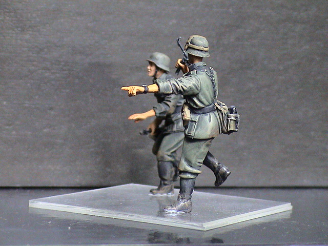 Figures: Two Soldiers, photo #7
