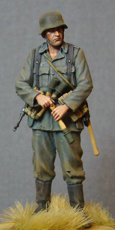 Figures: Wehtmacht soldier, 1942, photo #1