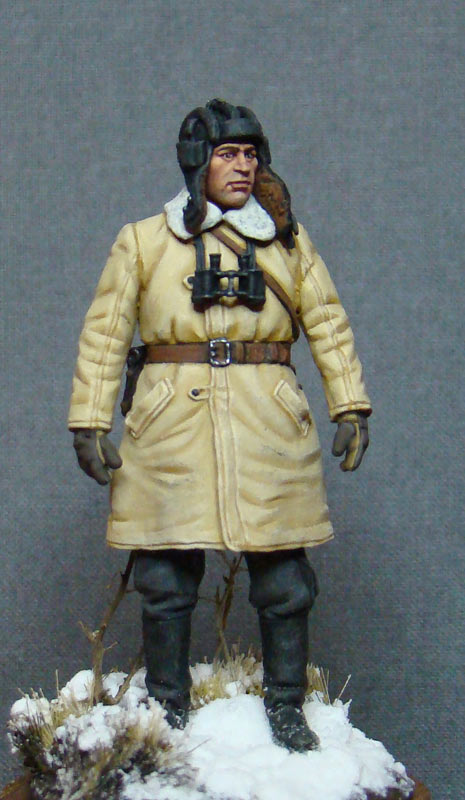 Figures: Soviet officer in winter battle dress, photo #1