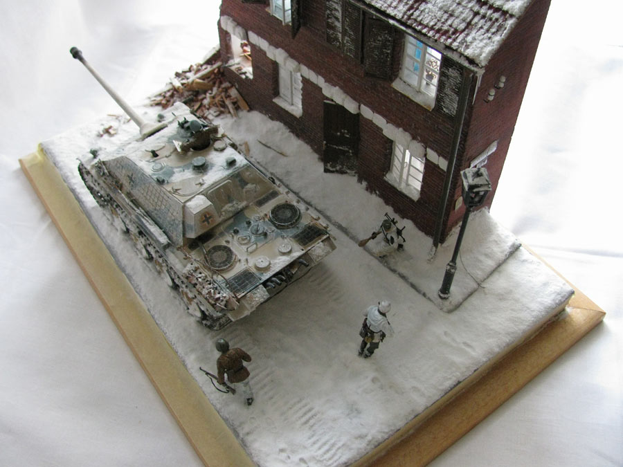 Dioramas and Vignettes: Be on the alert!, photo #3