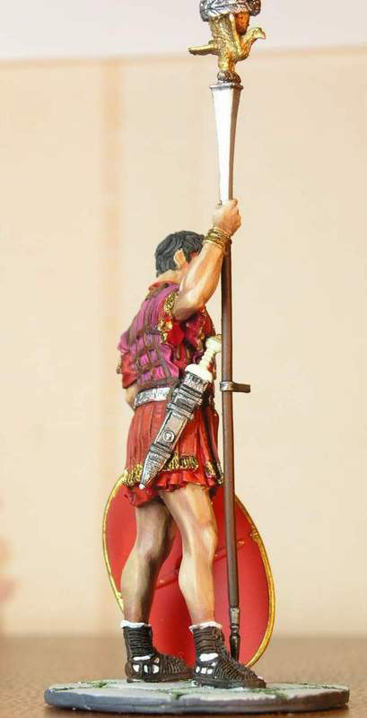 Figures: Roman Aquilifers, photo #3