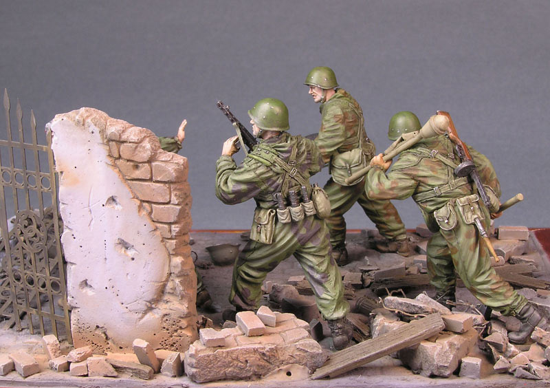 Dioramas and Vignettes: The Assault, photo #3