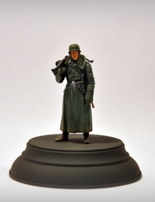 Figures: German machine gunner, photo #1