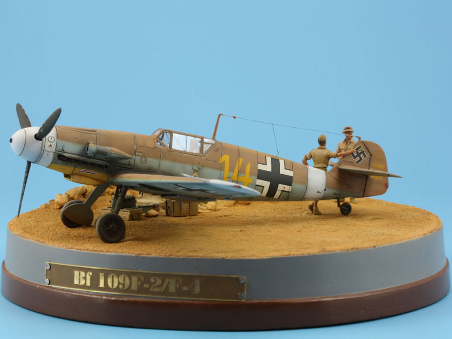 Dioramas and Vignettes: On the dusty airfield, photo #2
