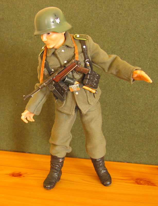 Miscellaneous: German infantryman, photo #3