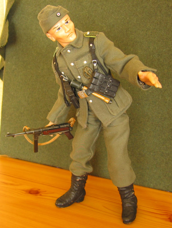 Miscellaneous: German infantryman, photo #4