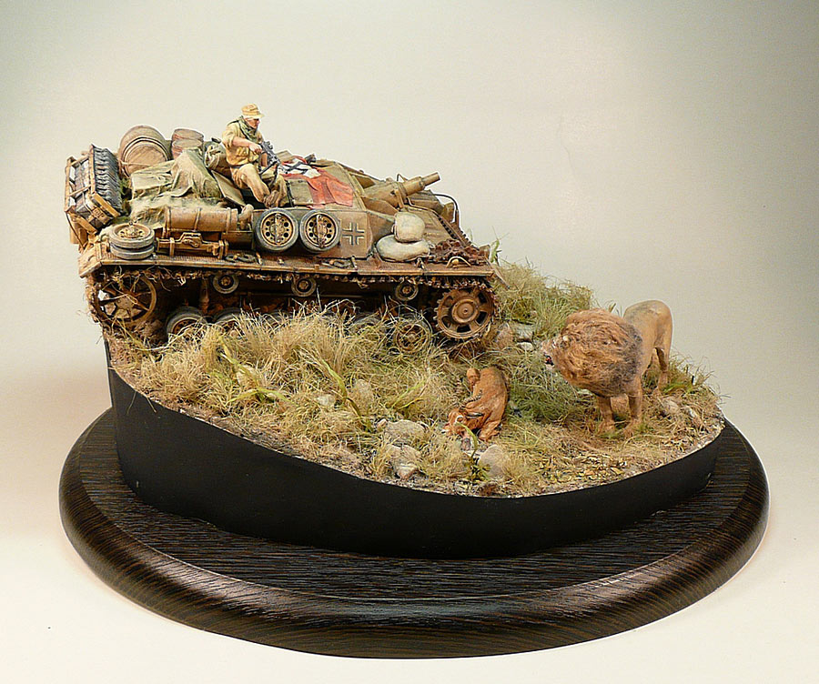 Dioramas and Vignettes: Man with the gun is always right, photo #3